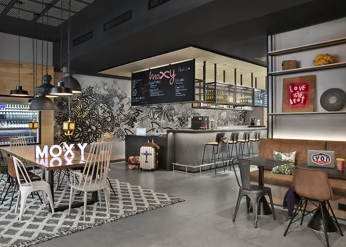 Moxy Lyon Airport